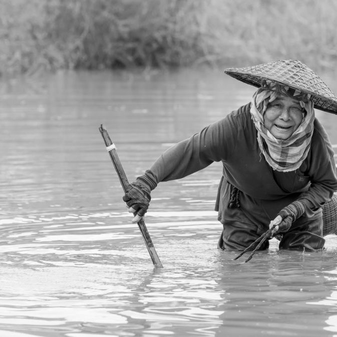 9555577_fisherwoman-1-ok